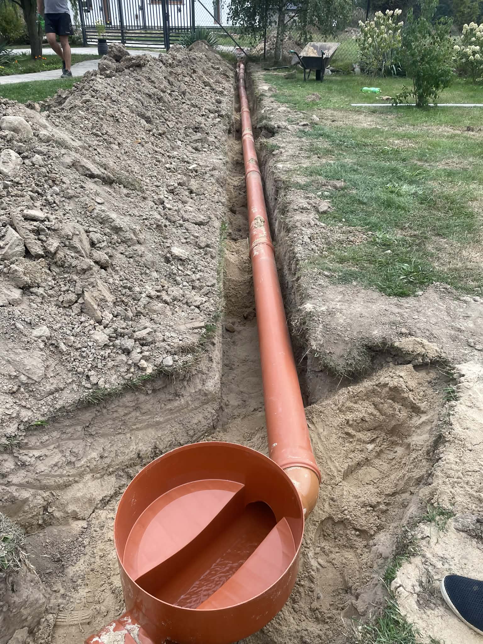 Realizacja 1 robót ziemnych, przyłączy i usług geodezyjnych KAM-KOP & GEOPRO